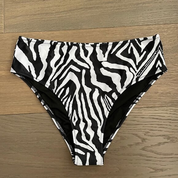Beachsissi Zebra Print Lined Bikini Bottoms Black & White Sz S - Picture 1 of 6